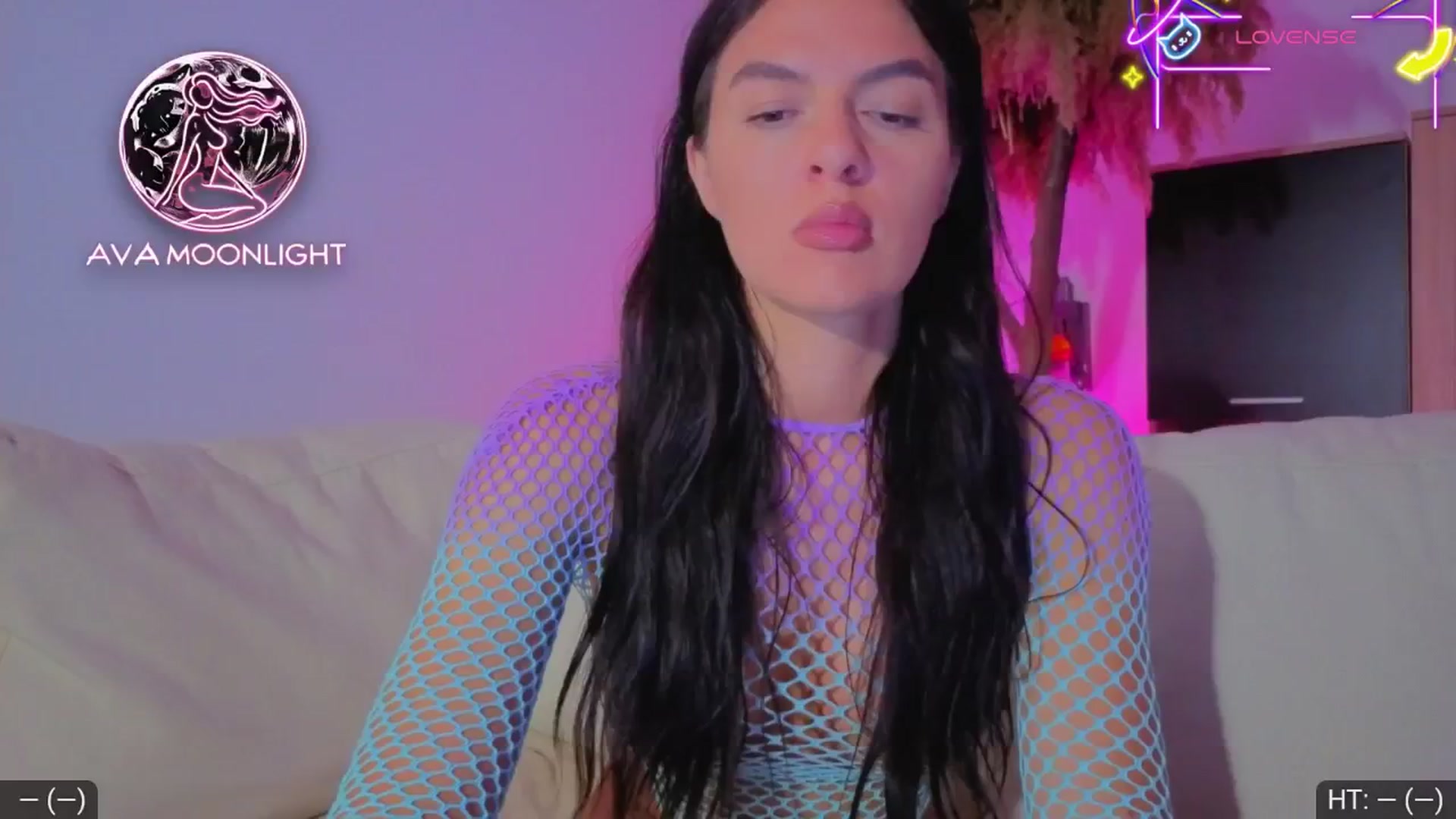 Gallery image thumbnail from AvaMoonlight's myfreecams stream on, 07/09/2025, 21:49 image 10 of 20