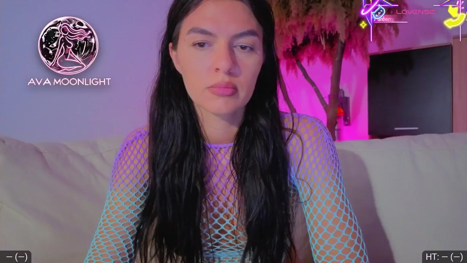 Gallery image thumbnail from AvaMoonlight's myfreecams stream on, 07/09/2025, 21:49 image 17 of 20