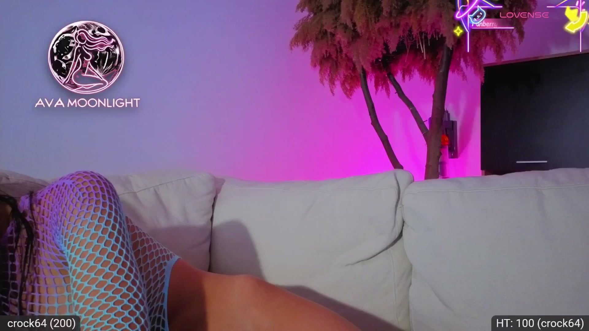 Gallery image thumbnail from AvaMoonlight's myfreecams stream on, 07/09/2025, 22:50 image 15 of 20
