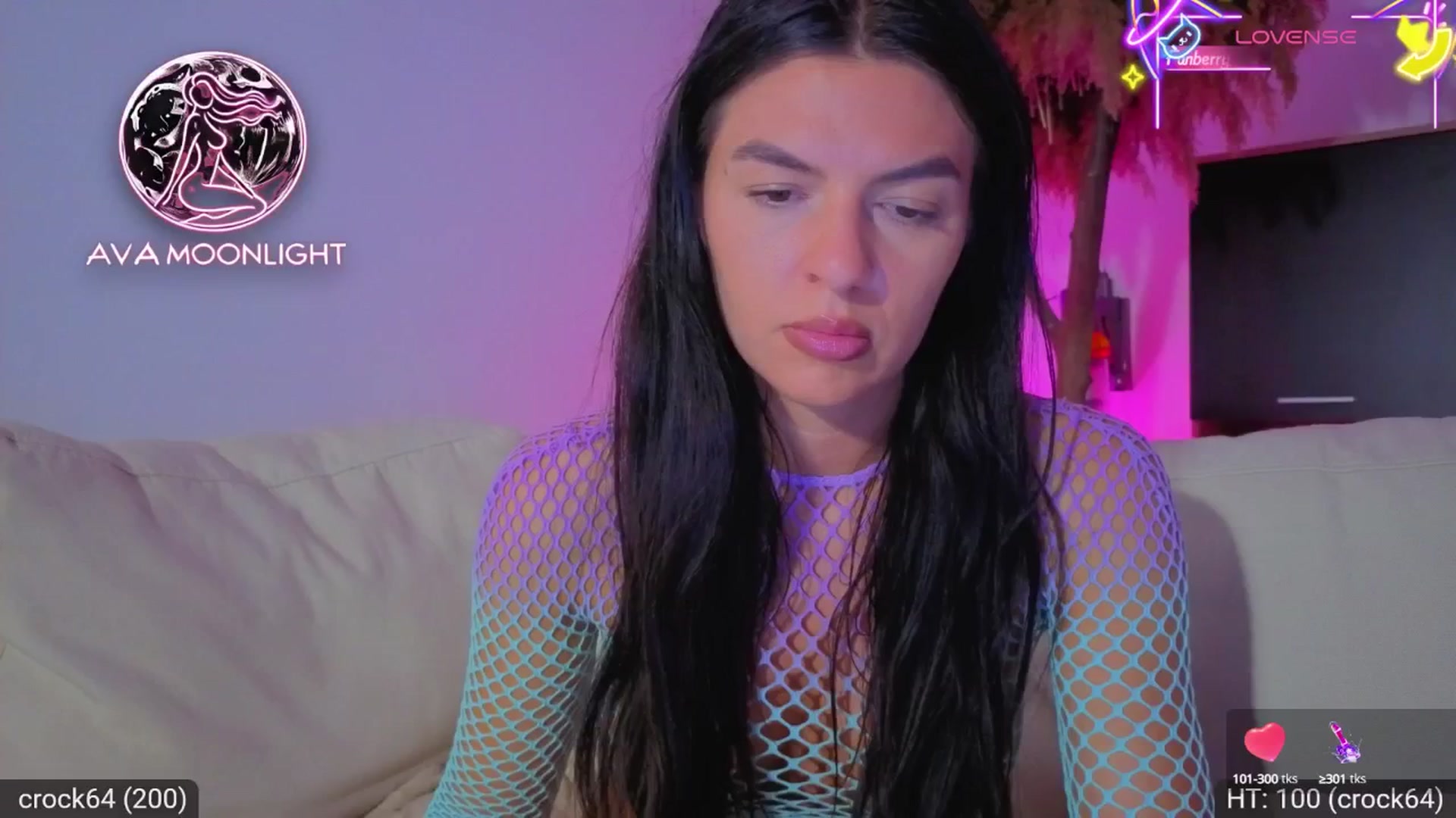 Gallery image thumbnail from AvaMoonlight's myfreecams stream on, 07/09/2025, 22:50 image 9 of 20