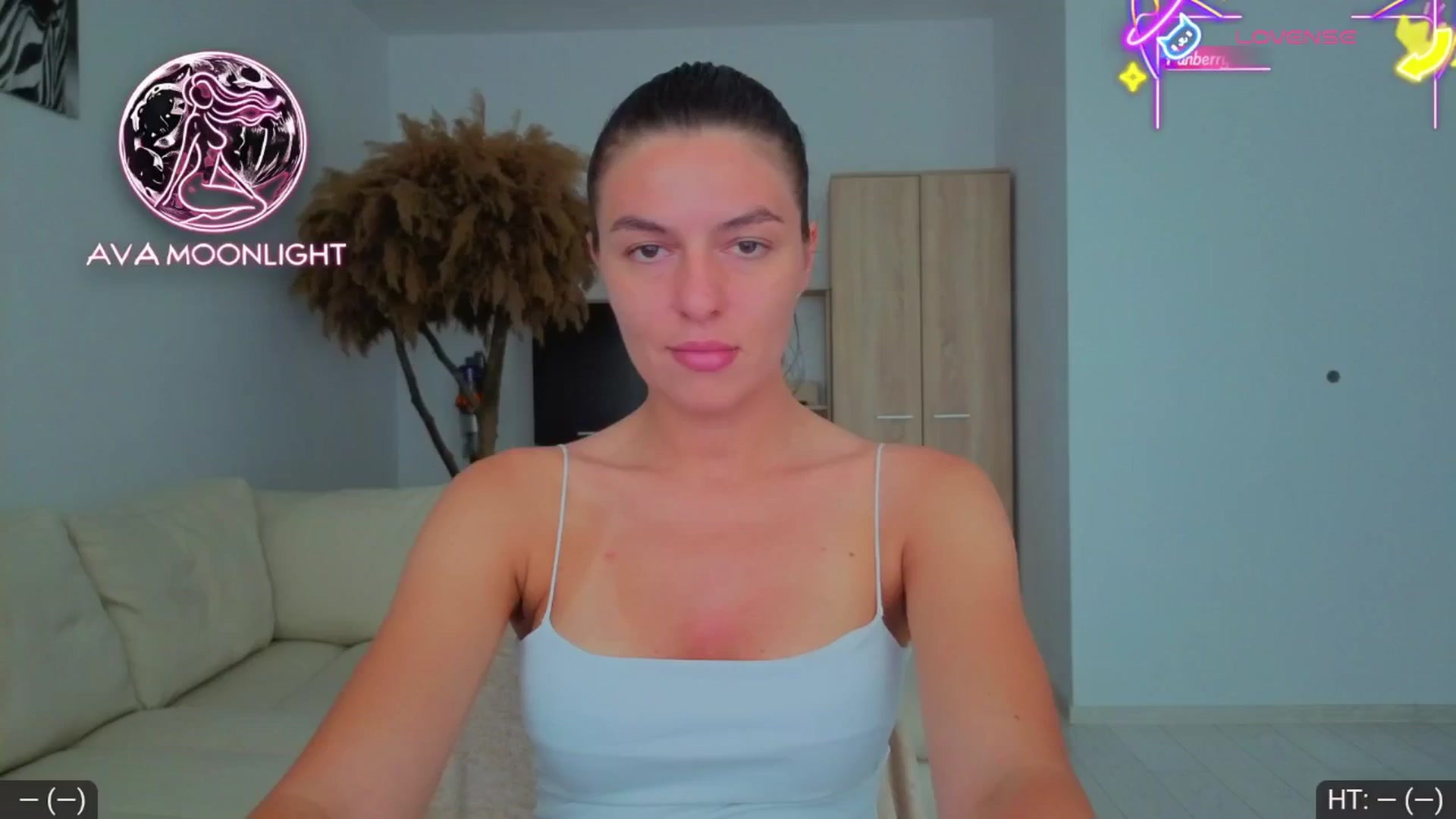 Gallery image thumbnail from AvaMoonlight's myfreecams stream on, 07/10/2025, 14:30 image 14 of 20