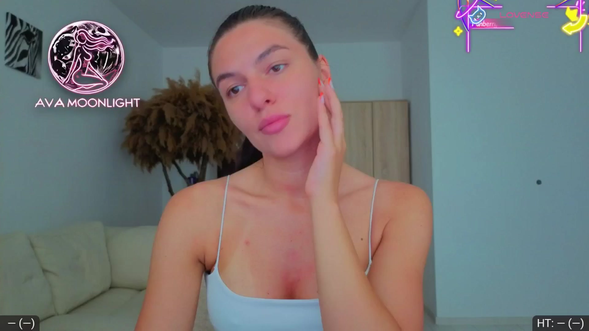 Gallery image thumbnail from AvaMoonlight's myfreecams stream on, 07/10/2025, 14:30 image 6 of 20