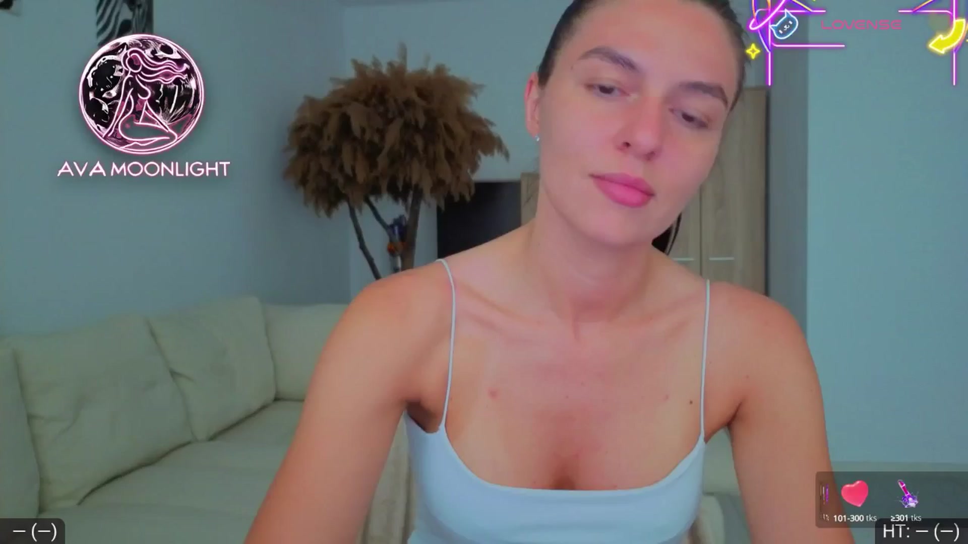 Gallery image thumbnail from AvaMoonlight's myfreecams stream on, 07/10/2025, 15:36 image 4 of 20