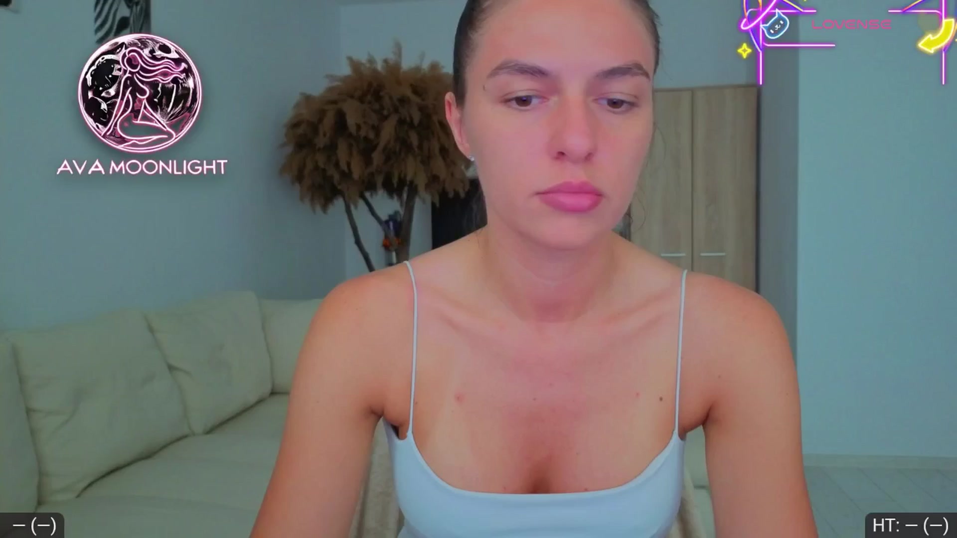 Gallery image thumbnail from AvaMoonlight's myfreecams stream on, 07/10/2025, 15:36 image 10 of 20