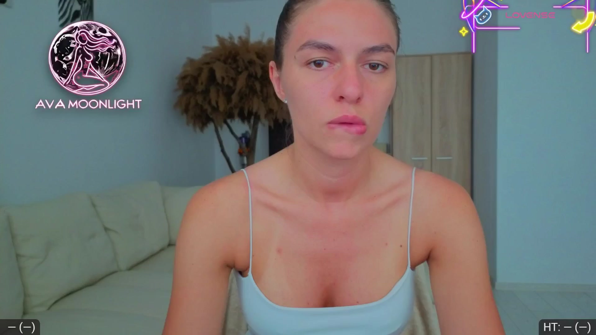 Gallery image thumbnail from AvaMoonlight's myfreecams stream on, 07/10/2025, 15:36 image 6 of 20