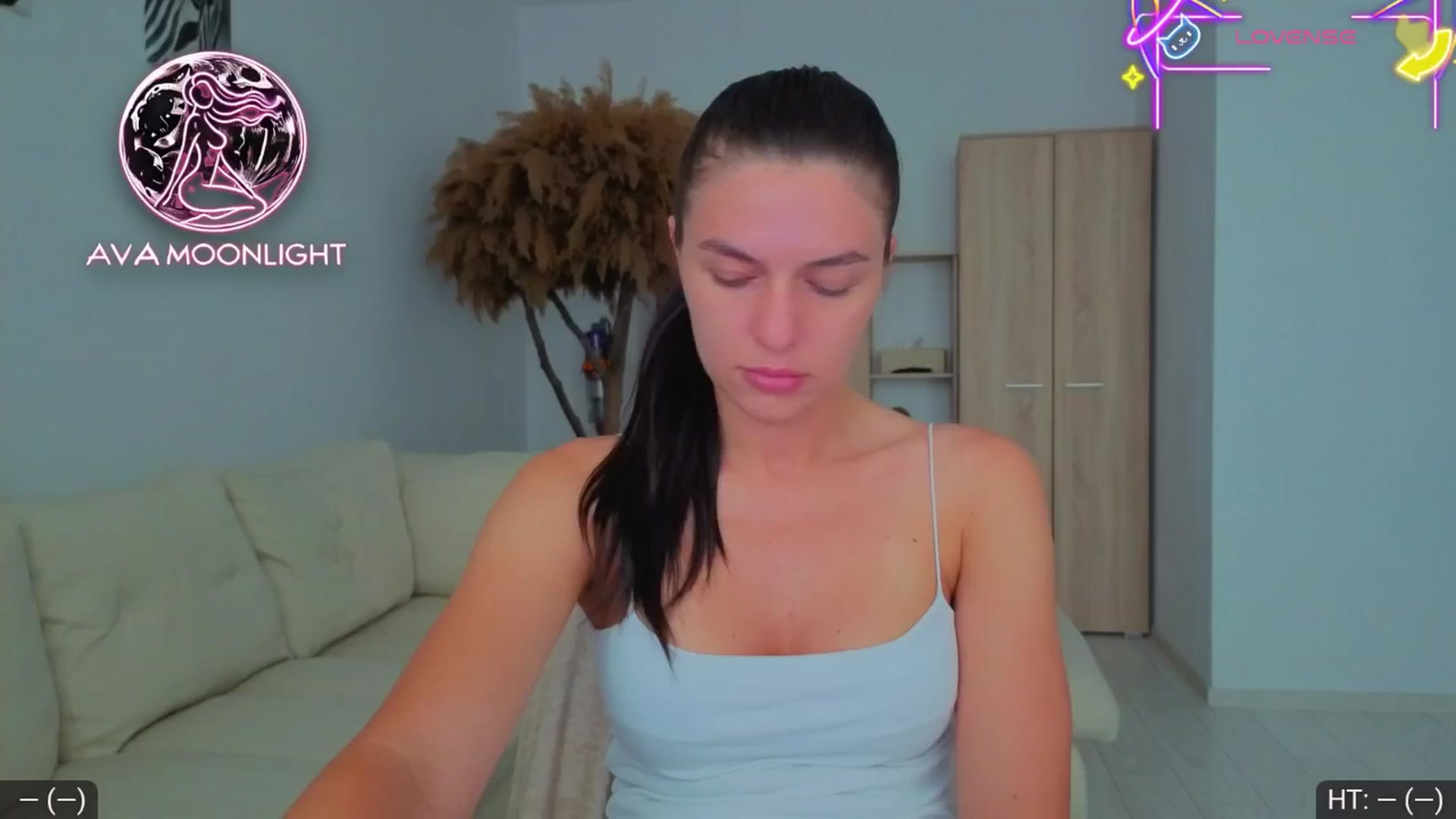 Gallery image thumbnail from AvaMoonlight's myfreecams stream on, 07/10/2025, 15:36 image 14 of 20