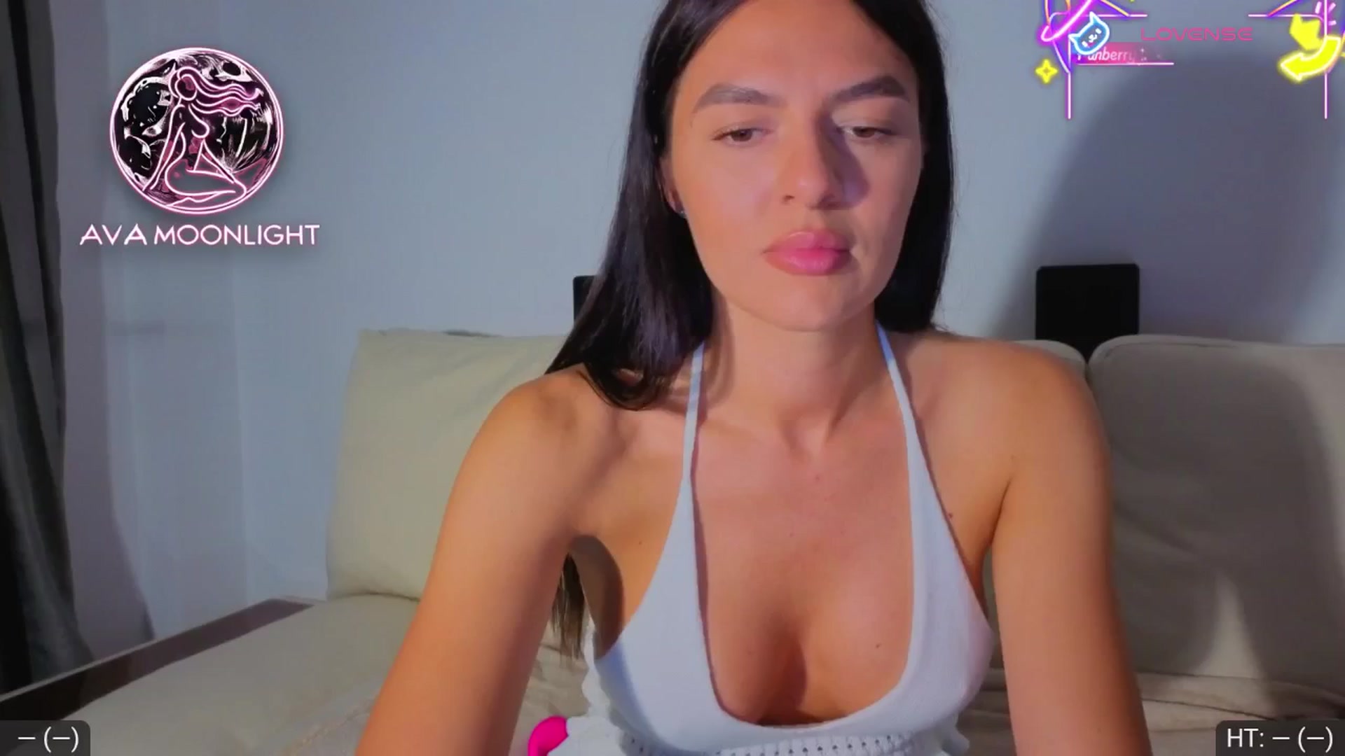 Gallery image thumbnail from AvaMoonlight's myfreecams stream on, 07/16/2025, 15:48 image 11 of 20