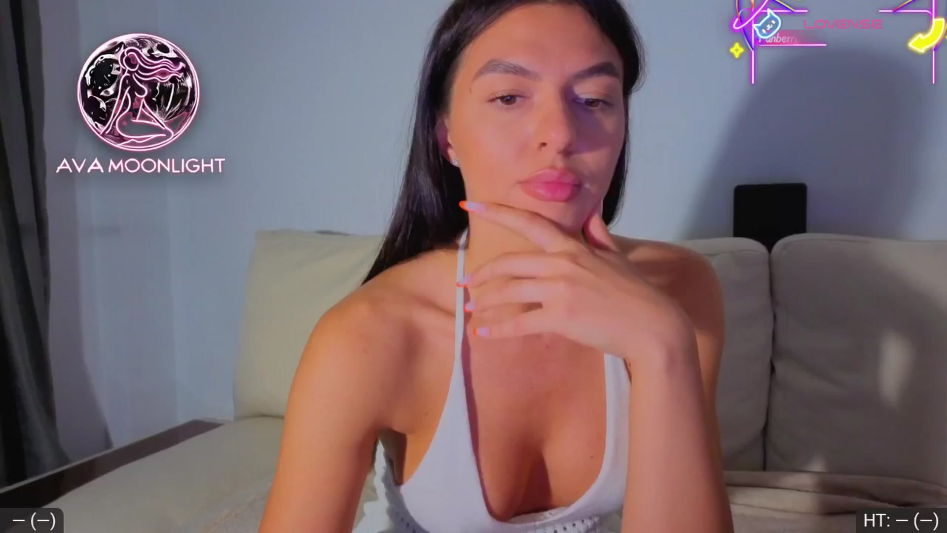 Gallery image thumbnail from AvaMoonlight's myfreecams stream on, 07/16/2025, 15:48 image 18 of 20