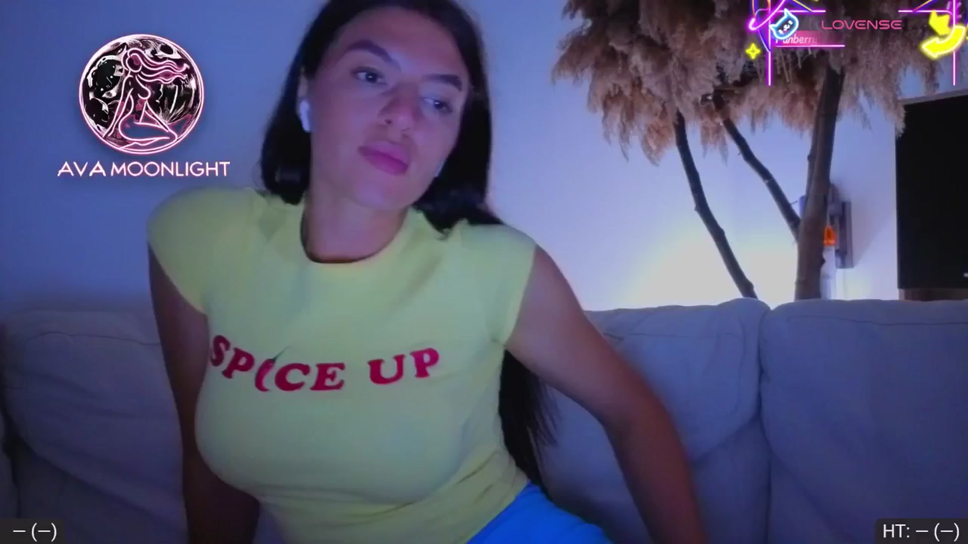 Gallery image thumbnail from AvaMoonlight's myfreecams stream on, 07/17/2025, 24:10 image 9 of 20
