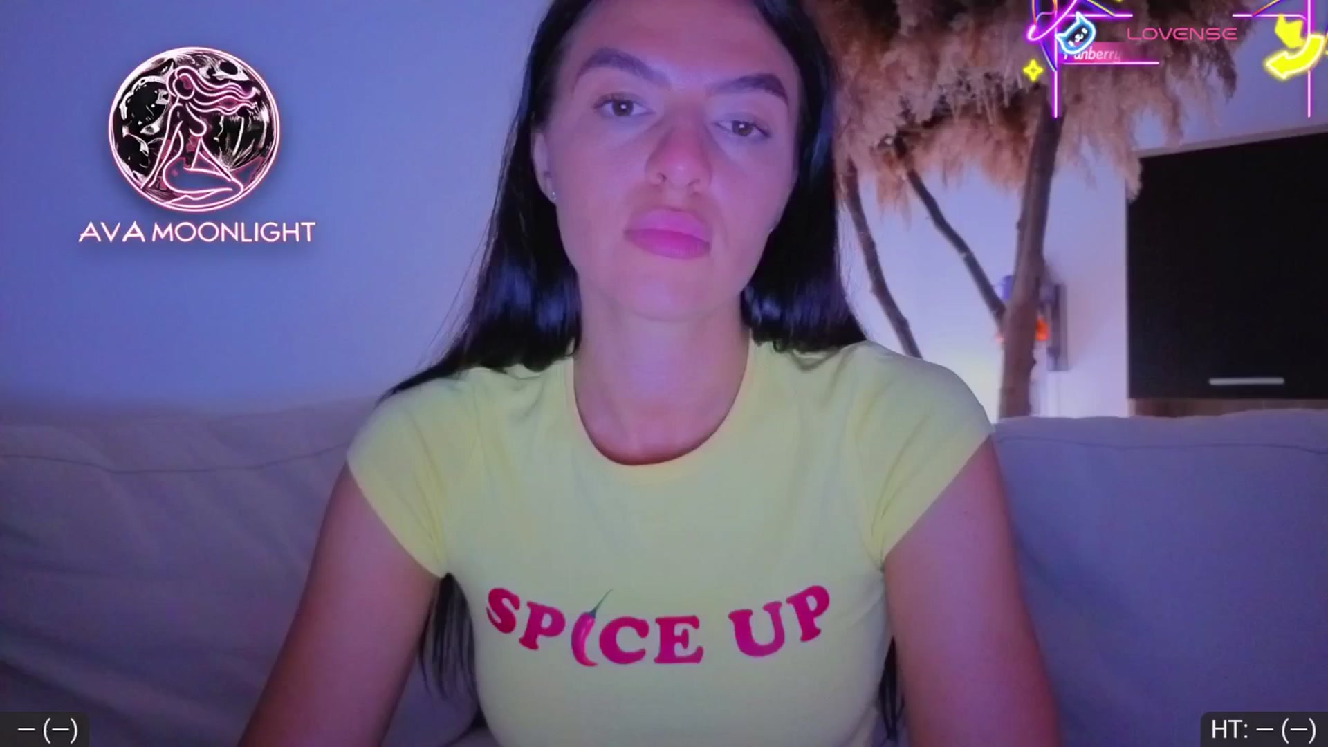 Gallery image thumbnail from AvaMoonlight's myfreecams stream on, 07/17/2025, 24:10 image 18 of 20