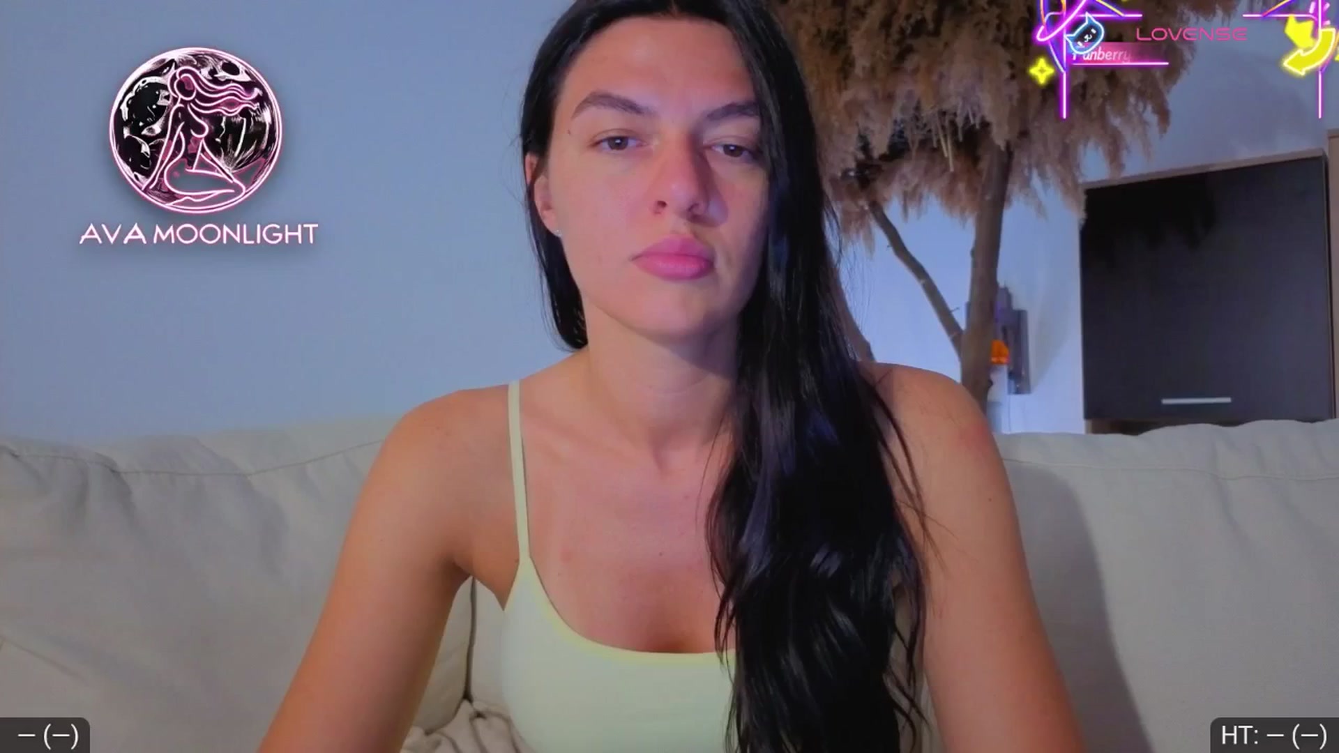 Gallery image thumbnail from AvaMoonlight's myfreecams stream on, 07/17/2025, 23:36 image 10 of 20
