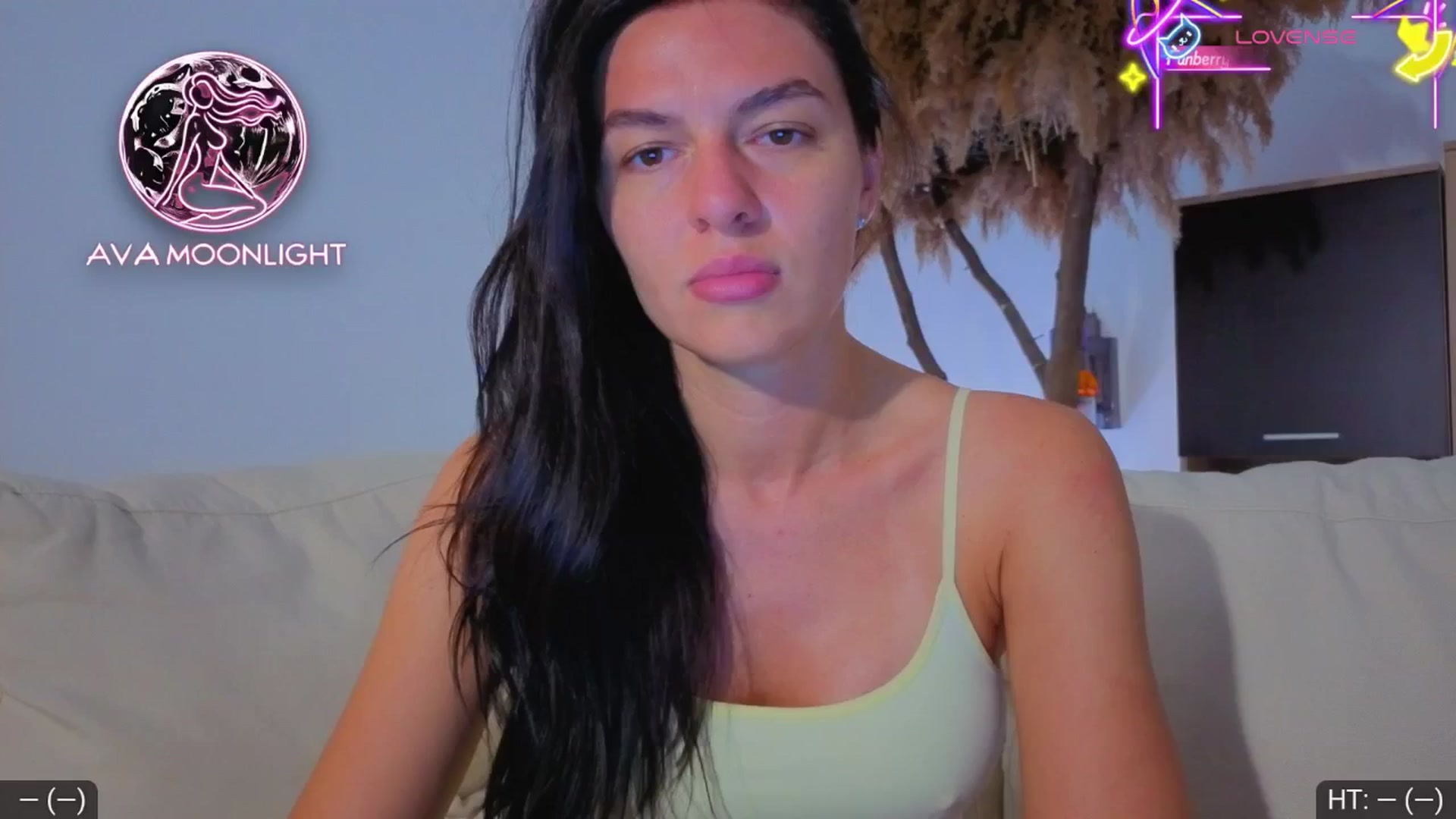 Gallery image thumbnail from AvaMoonlight's myfreecams stream on, 07/17/2025, 23:36 image 7 of 20
