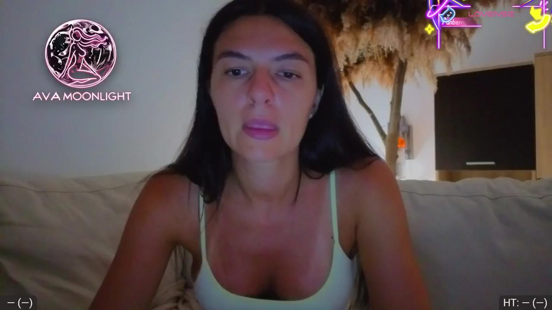 Gallery image thumbnail from AvaMoonlight's myfreecams stream on, 07/25/2025, 01:07 image 4 of 20