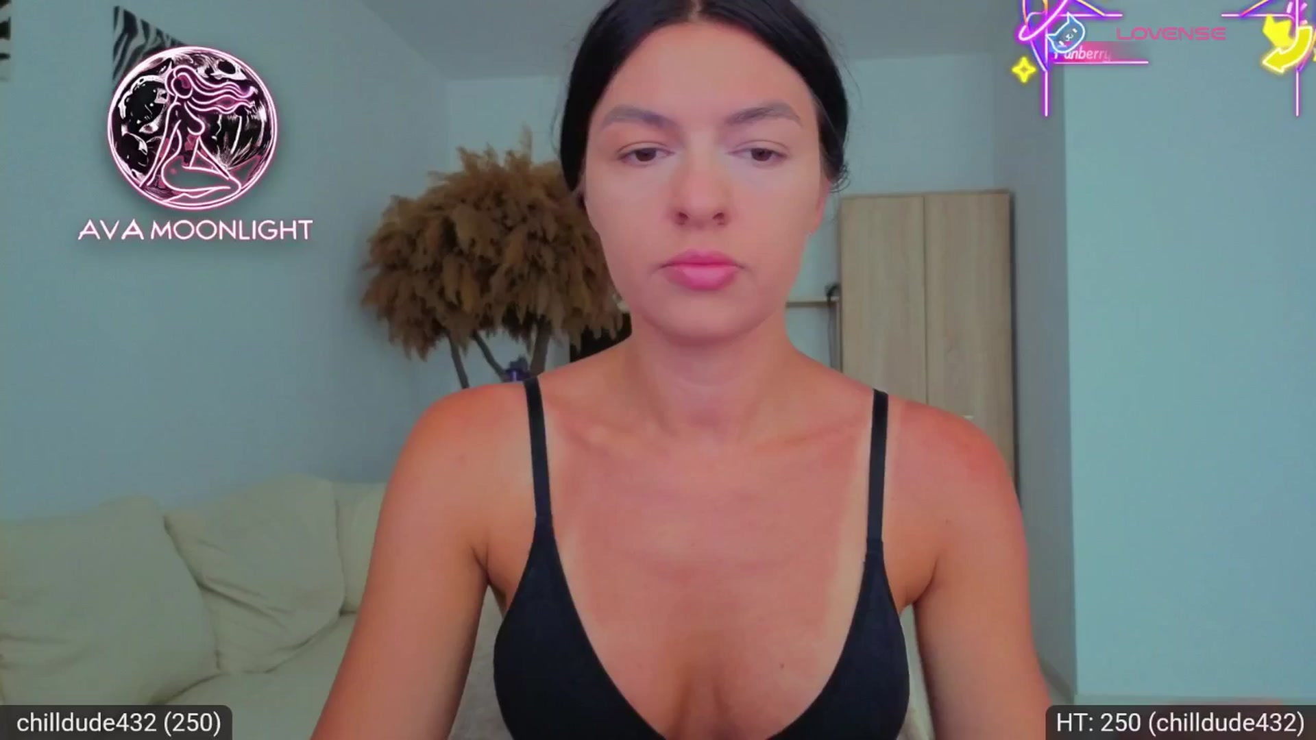 Gallery image thumbnail from AvaMoonlight's myfreecams stream on, 07/26/2025, 15:51 image 17 of 20