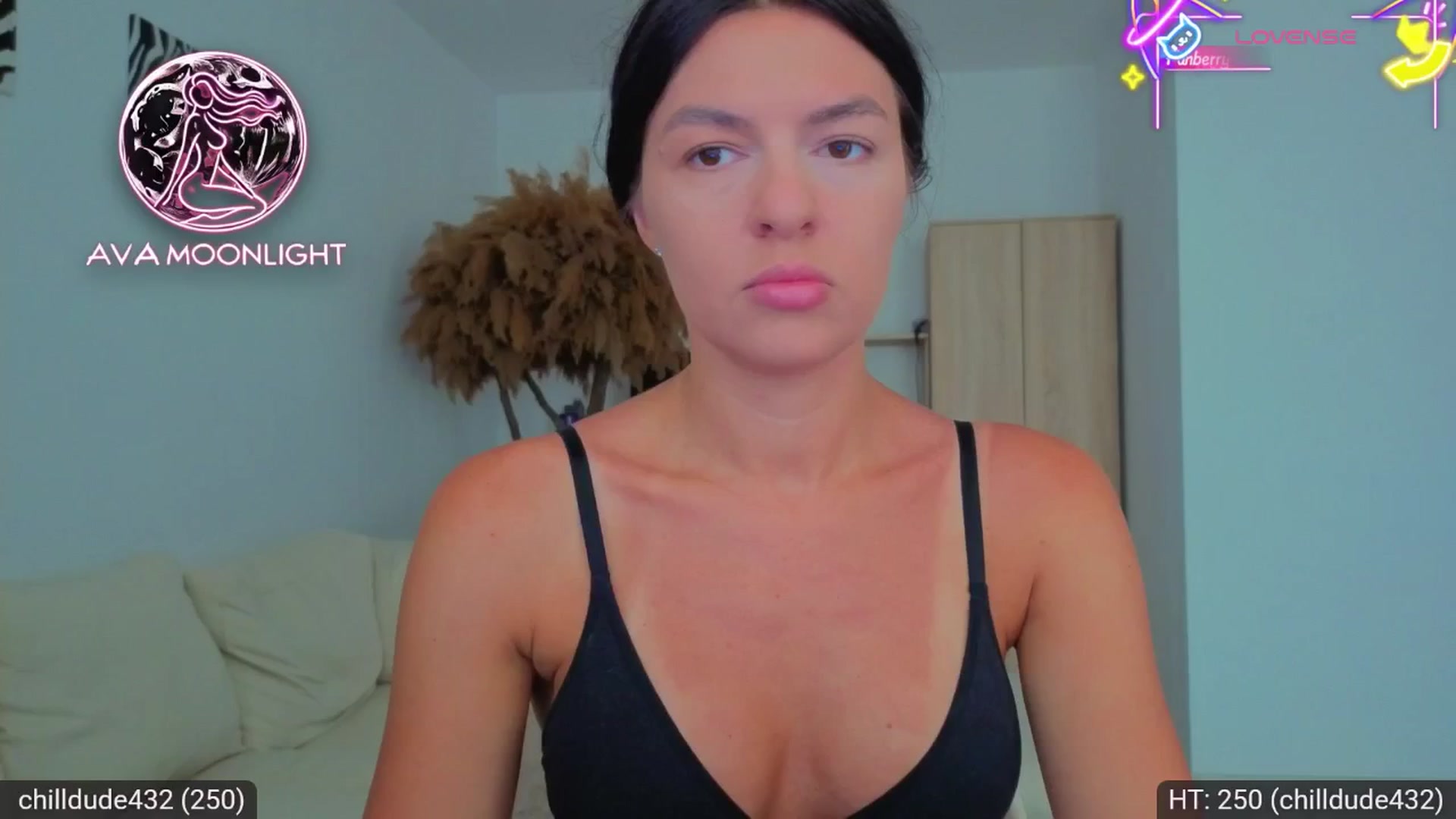 Gallery image thumbnail from AvaMoonlight's myfreecams stream on, 07/26/2025, 15:51 image 16 of 20