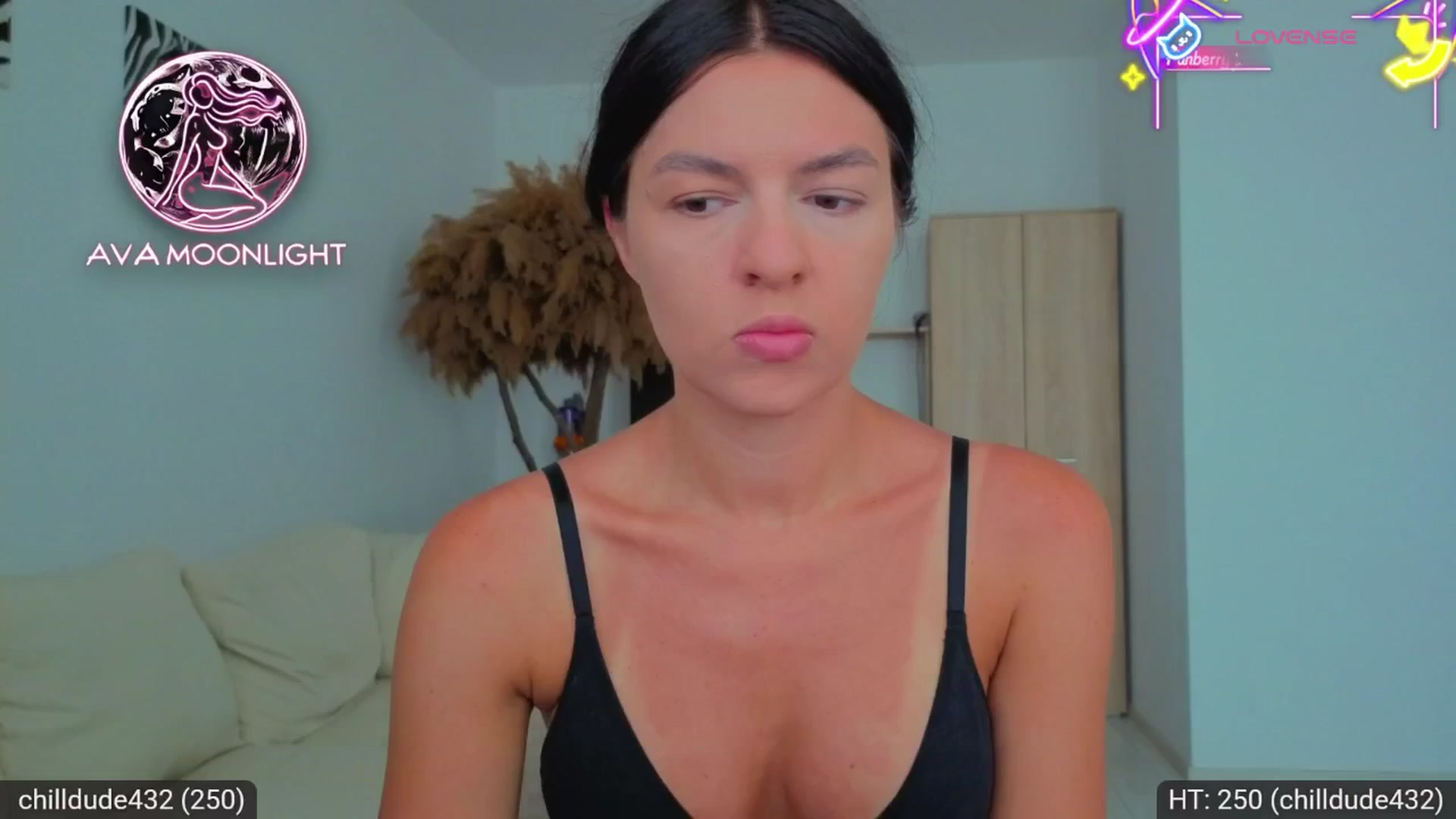 Gallery image thumbnail from AvaMoonlight's myfreecams stream on, 07/26/2025, 15:51 image 19 of 20