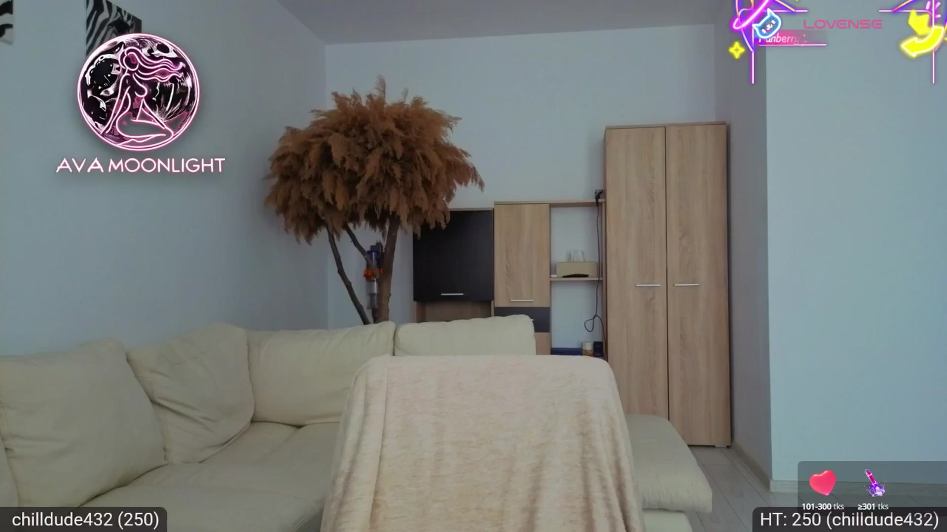 Gallery image thumbnail from AvaMoonlight's myfreecams stream on, 07/26/2025, 15:51 image 7 of 20