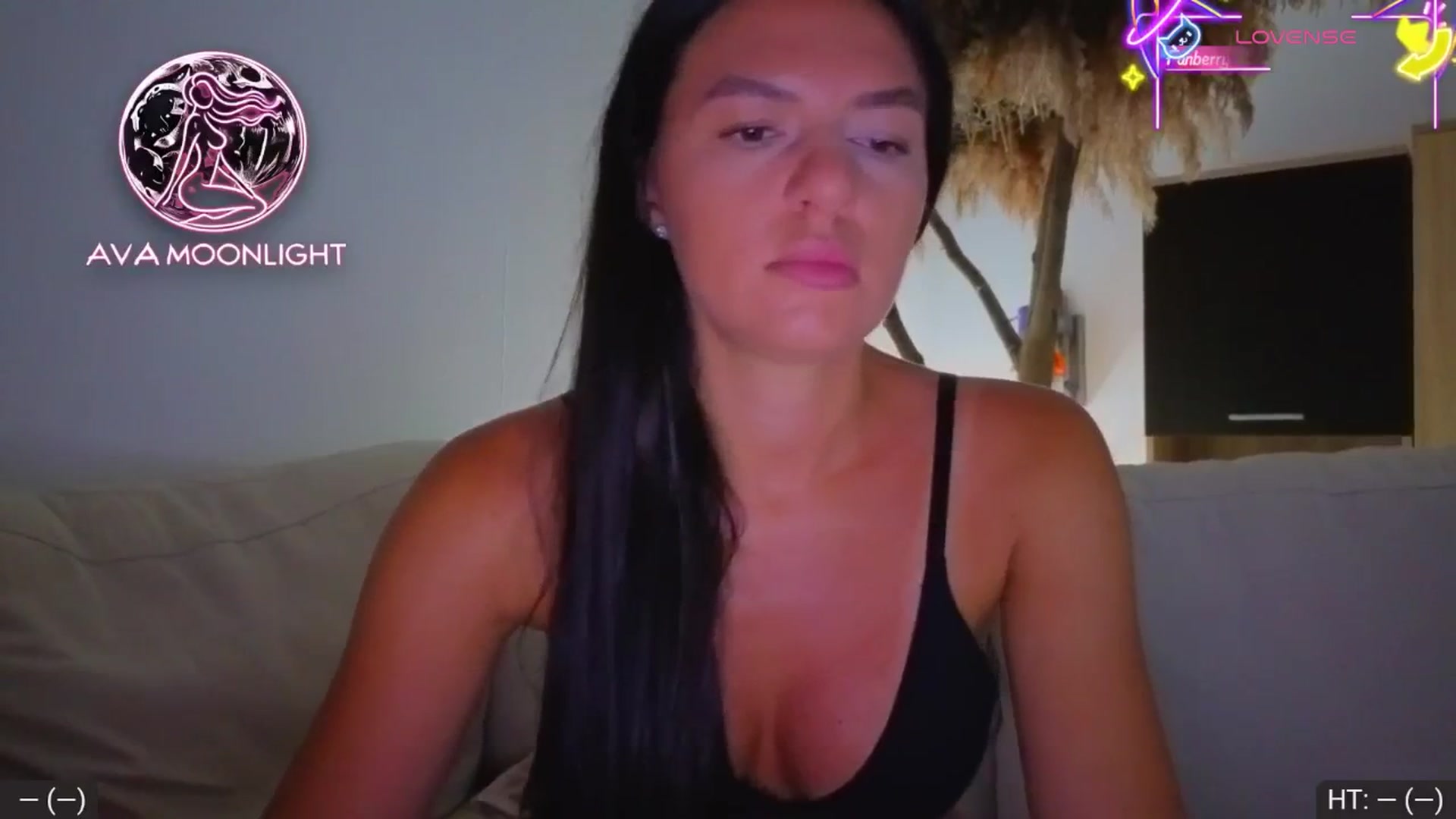 Gallery image thumbnail from AvaMoonlight's myfreecams stream on, 07/26/2025, 23:21 image 4 of 20