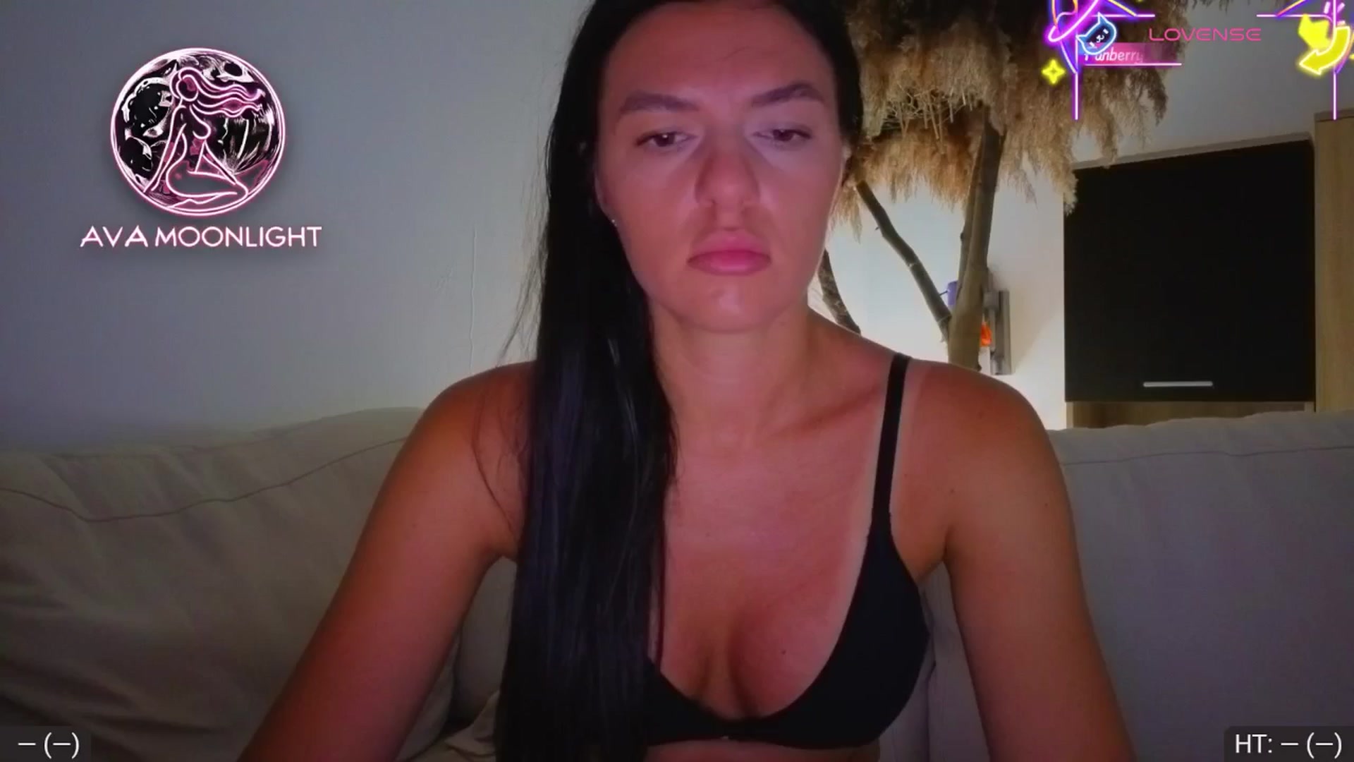 Gallery image thumbnail from AvaMoonlight's myfreecams stream on, 07/26/2025, 23:21 image 1 of 20
