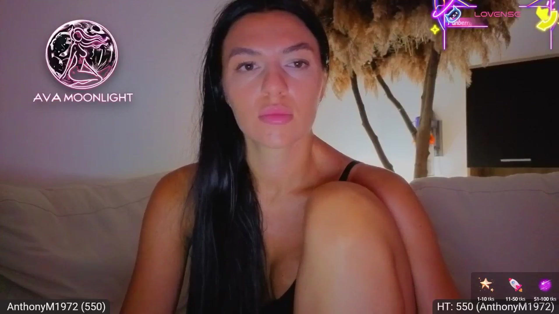 Gallery image thumbnail from AvaMoonlight's myfreecams stream on, 07/26/2025, 23:21 image 19 of 20