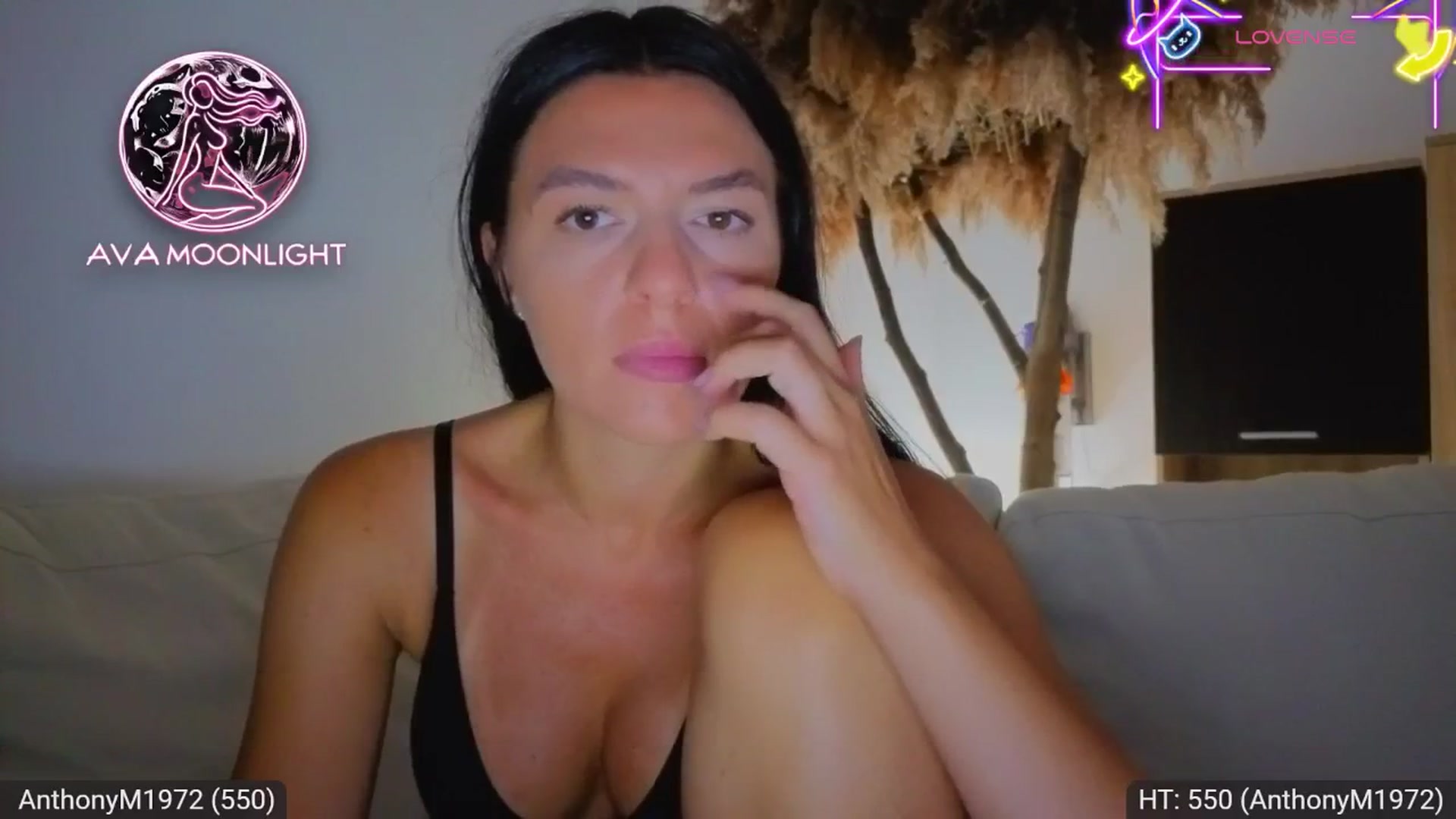 Gallery image thumbnail from AvaMoonlight's myfreecams stream on, 07/27/2025, 24:51 image 11 of 20