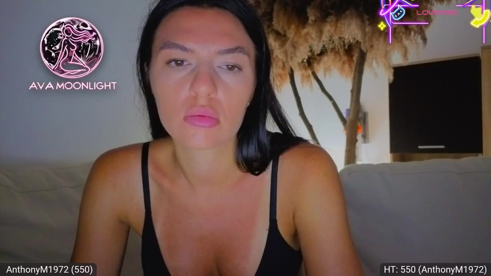 Gallery image thumbnail from AvaMoonlight's myfreecams stream on, 07/27/2025, 24:51 image 14 of 20