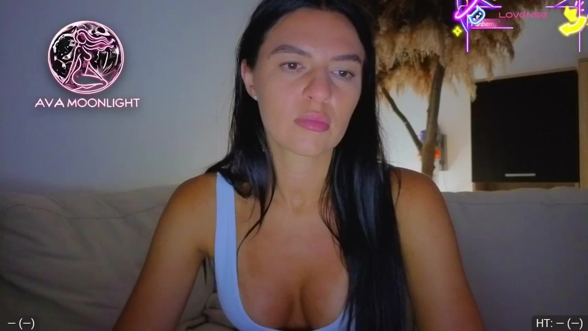 Gallery image thumbnail from AvaMoonlight's myfreecams stream on, 07/27/2025, 22:17 image 8 of 20