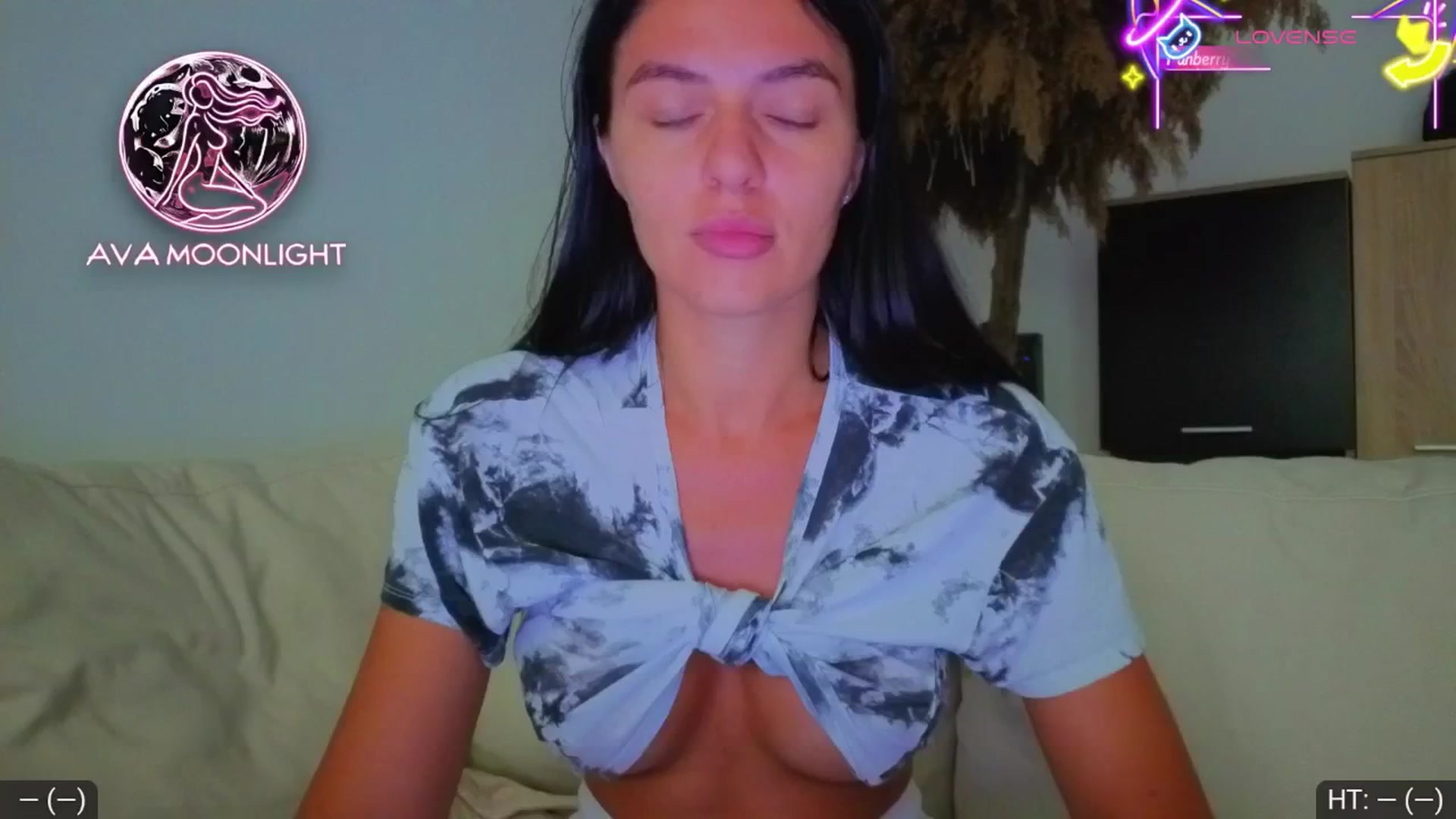 Gallery image thumbnail from AvaMoonlight's myfreecams stream on, 07/28/2025, 16:02 image 2 of 20