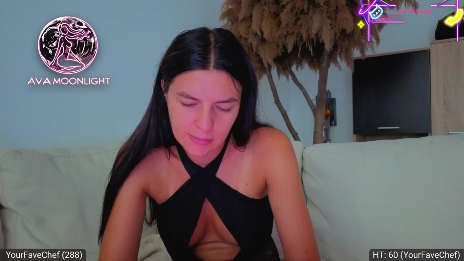 Gallery image thumbnail from AvaMoonlight's myfreecams stream on, 07/30/2025, 15:02 image 18 of 20