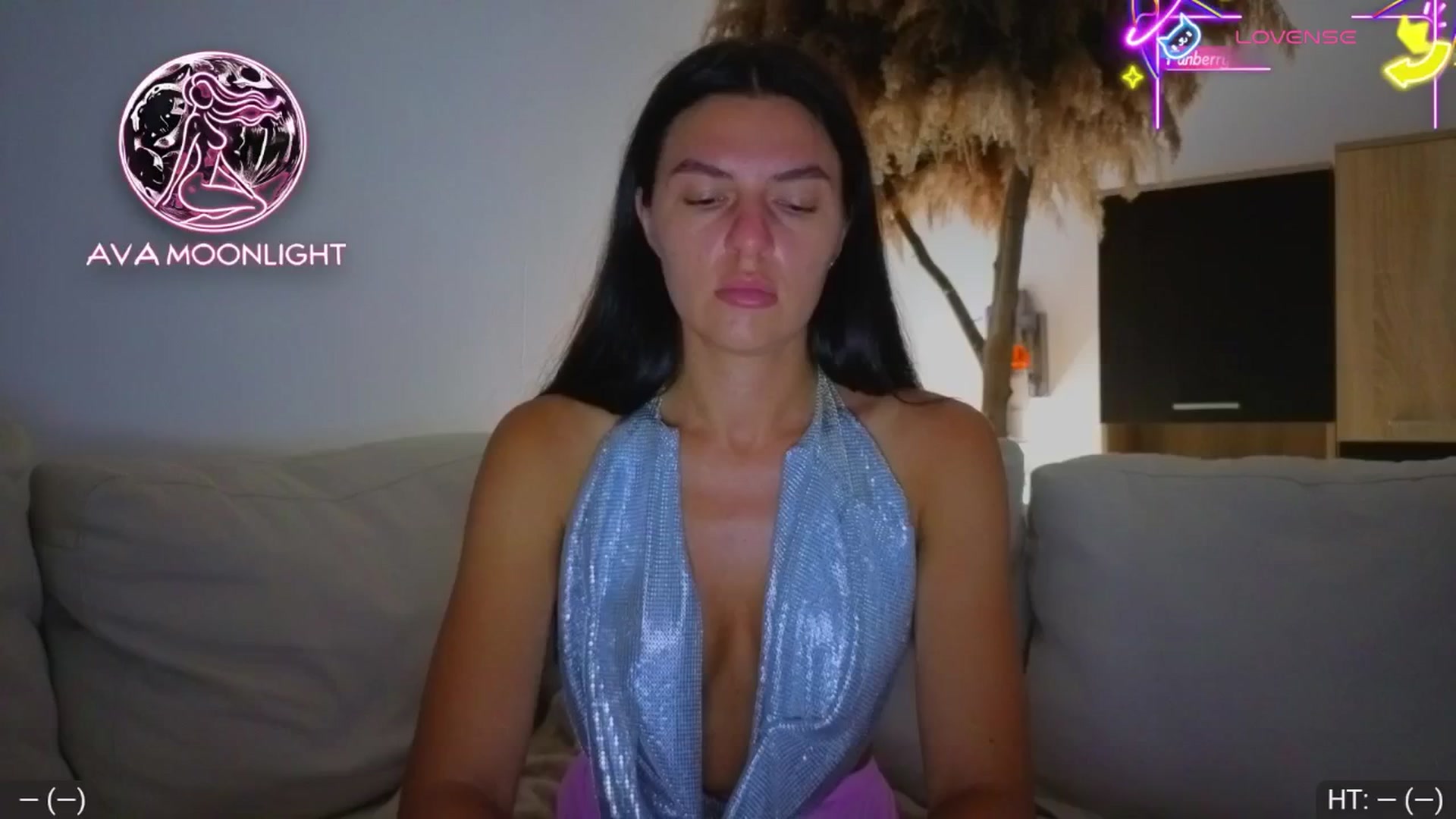Gallery image thumbnail from AvaMoonlight's myfreecams stream on, 08/01/2025, 22:59 image 2 of 20