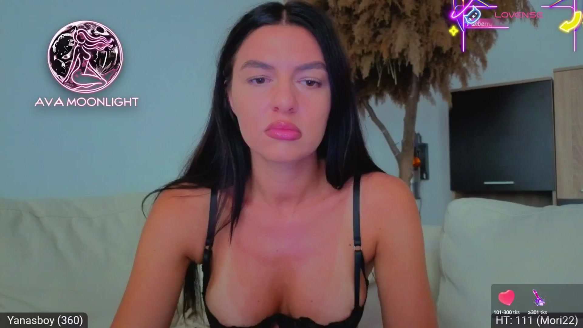 Gallery image thumbnail from AvaMoonlight's myfreecams stream on, 08/03/2025, 16:05 image 15 of 20