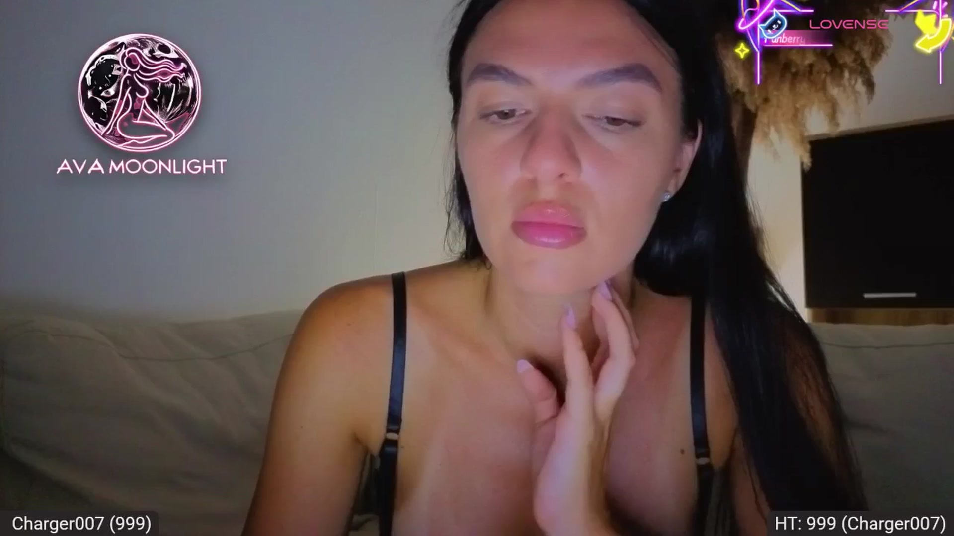 Gallery image thumbnail from AvaMoonlight's myfreecams stream on, 08/04/2025, 24:29 image 18 of 20