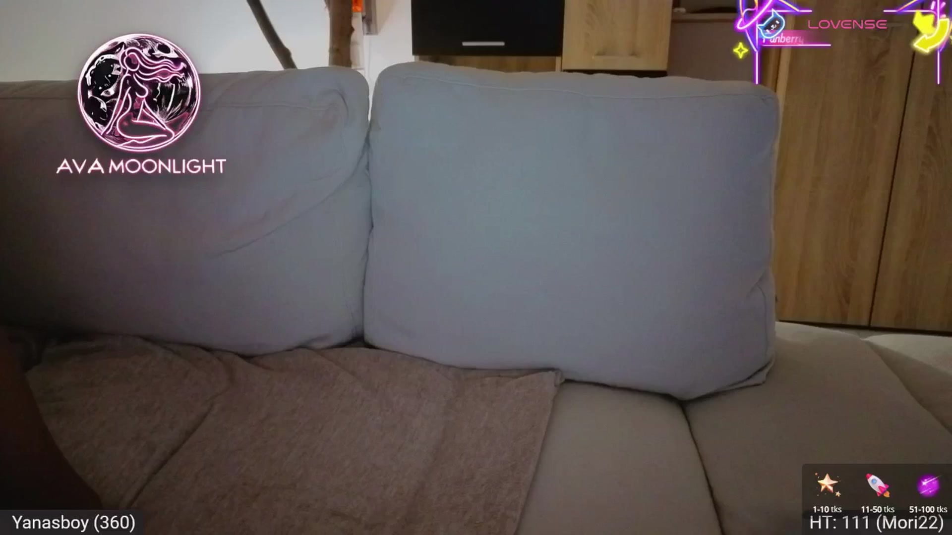 Gallery image thumbnail from AvaMoonlight's myfreecams stream on, 08/04/2025, 24:29 image 3 of 20