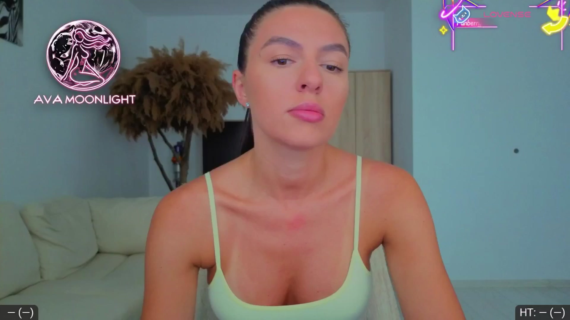 Gallery image thumbnail from AvaMoonlight's myfreecams stream on, 08/06/2025, 16:08 image 5 of 20