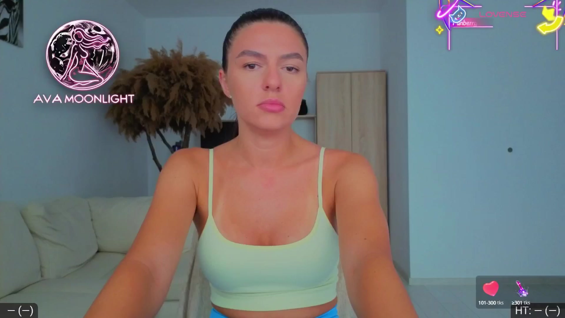 Gallery image thumbnail from AvaMoonlight's myfreecams stream on, 08/06/2025, 16:08 image 9 of 20