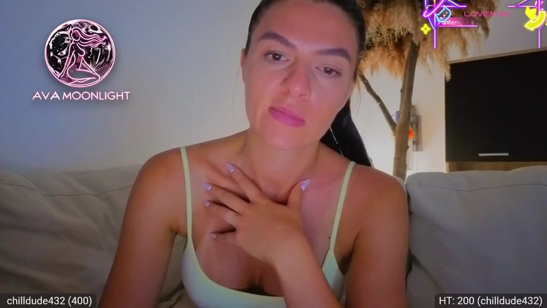 Gallery image thumbnail from AvaMoonlight's myfreecams stream on, 08/06/2025, 23:49 image 18 of 20