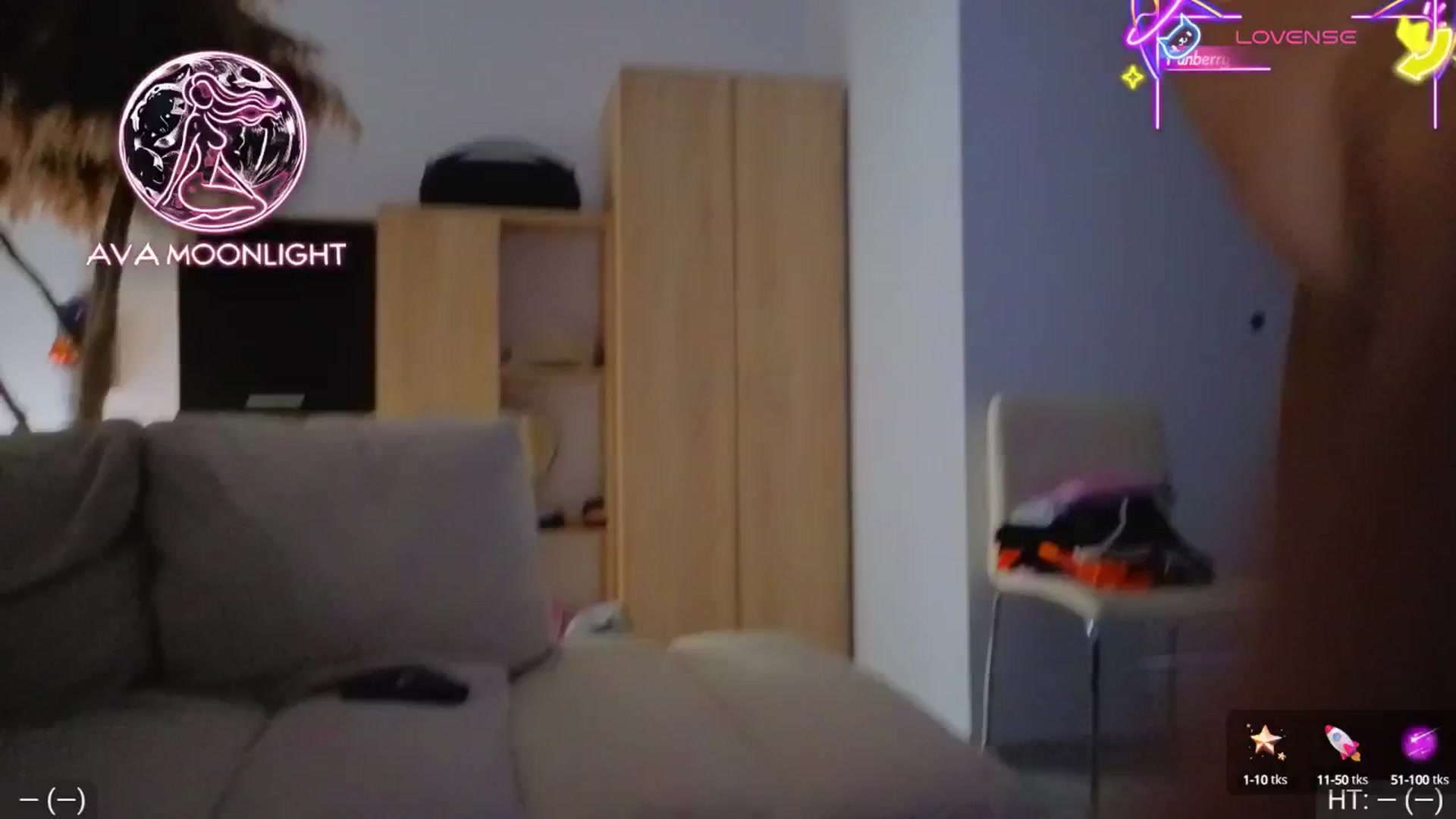 Gallery image thumbnail from AvaMoonlight's myfreecams stream on, 08/13/2025, 24:11 image 3 of 20