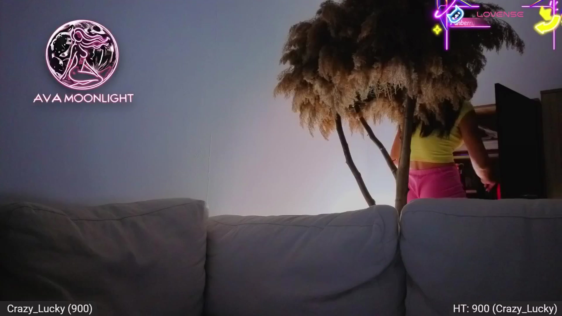 Gallery image thumbnail from AvaMoonlight's myfreecams stream on, 08/13/2025, 22:25 image 1 of 20