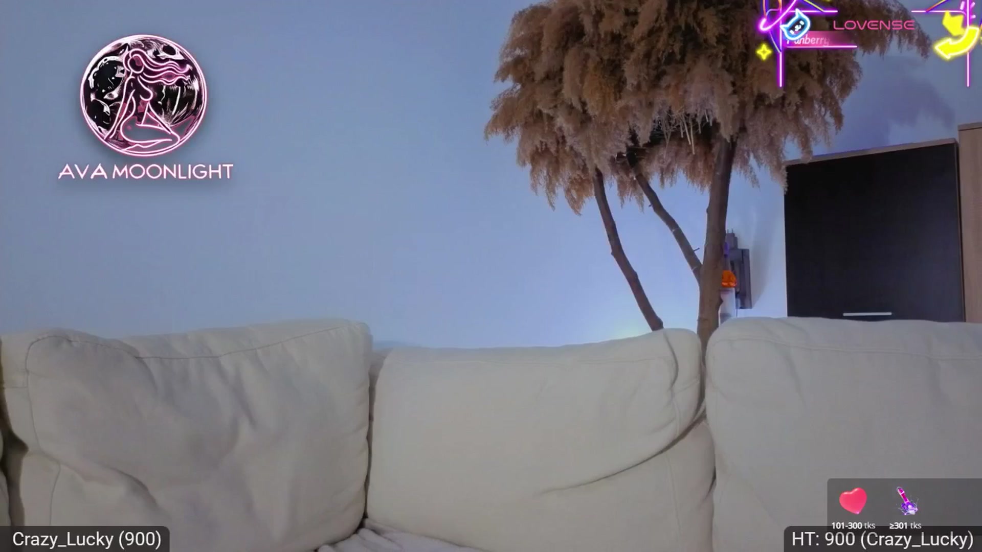 Gallery image thumbnail from AvaMoonlight's myfreecams stream on, 08/13/2025, 22:25 image 16 of 20
