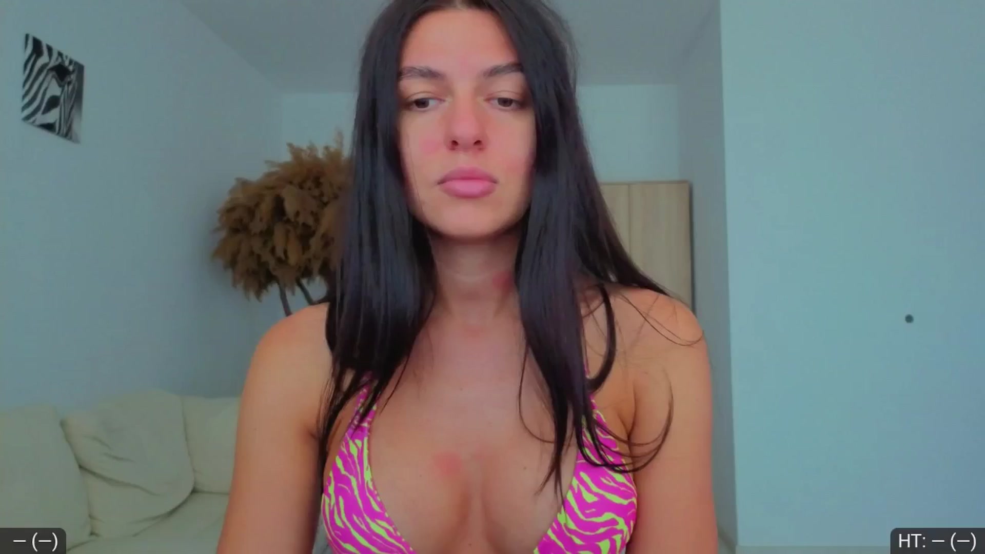 Gallery image thumbnail from AvaMoonlight's myfreecams stream on, 08/14/2025, 16:05 image 1 of 20