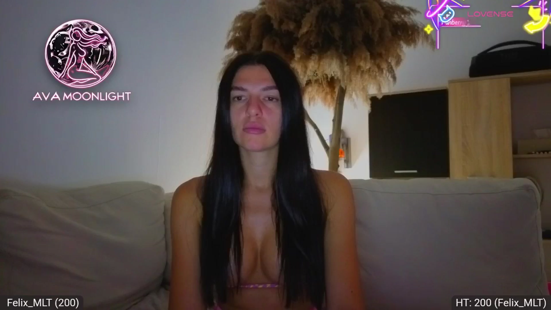 Gallery image thumbnail from AvaMoonlight's myfreecams stream on, 08/14/2025, 23:58 image 9 of 20
