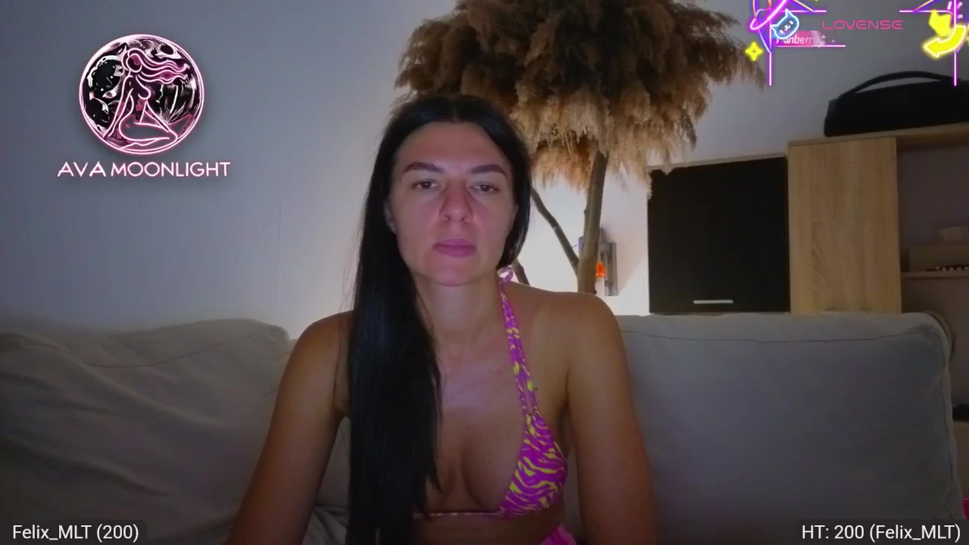 Gallery image thumbnail from AvaMoonlight's myfreecams stream on, 08/14/2025, 23:58 image 19 of 20