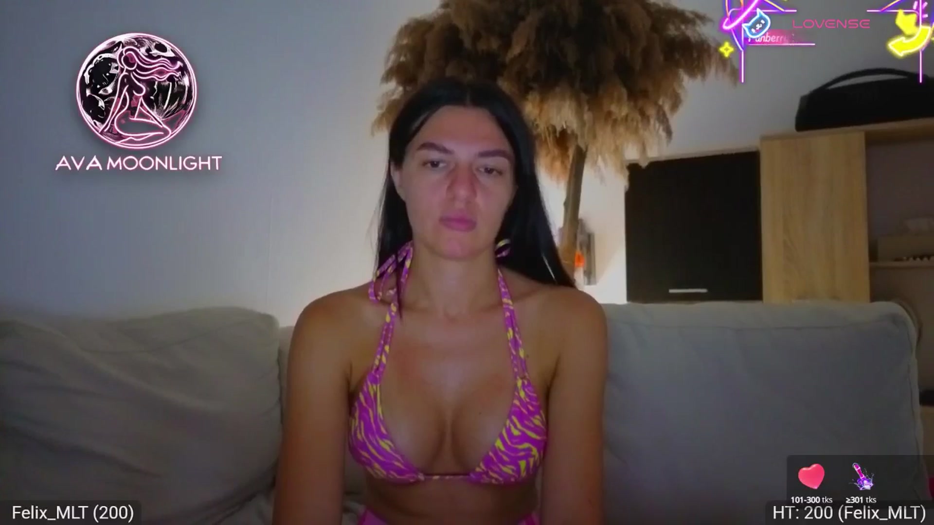 Gallery image thumbnail from AvaMoonlight's myfreecams stream on, 08/14/2025, 23:58 image 7 of 20