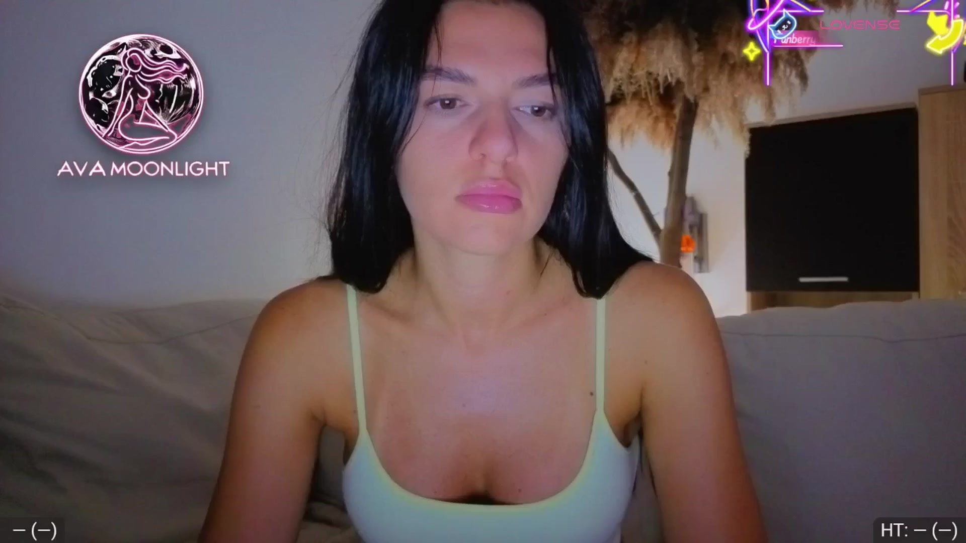 Gallery image thumbnail from AvaMoonlight's myfreecams stream on, 08/17/2025, 24:06 image 3 of 20
