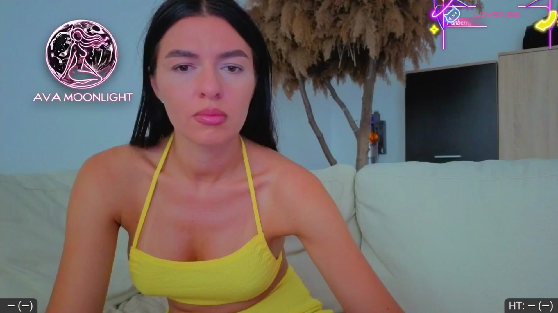 Gallery image thumbnail from AvaMoonlight's myfreecams stream on, 08/17/2025, 16:06 image 11 of 20