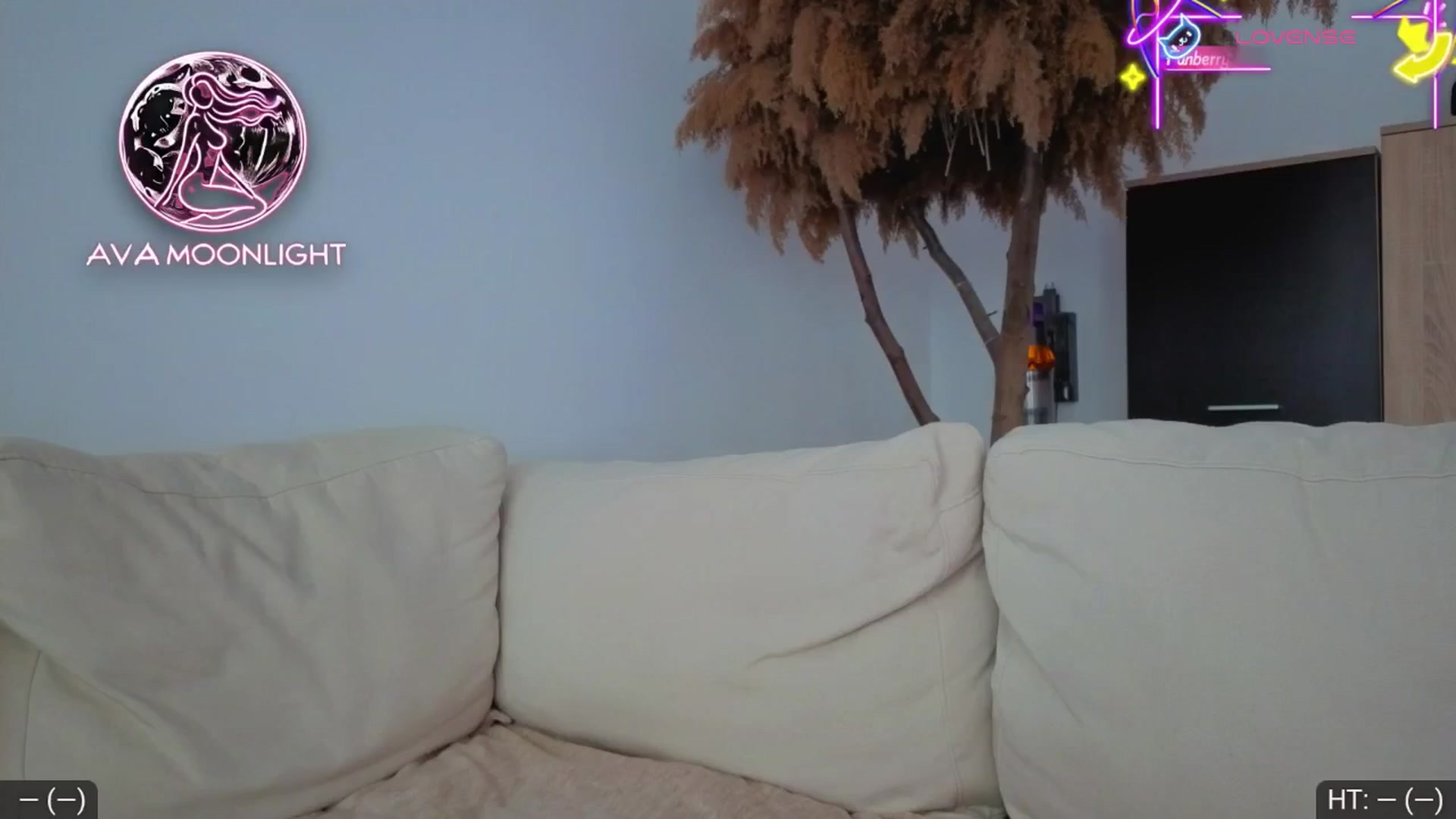 Gallery image thumbnail from AvaMoonlight's myfreecams stream on, 08/17/2025, 16:06 image 3 of 20