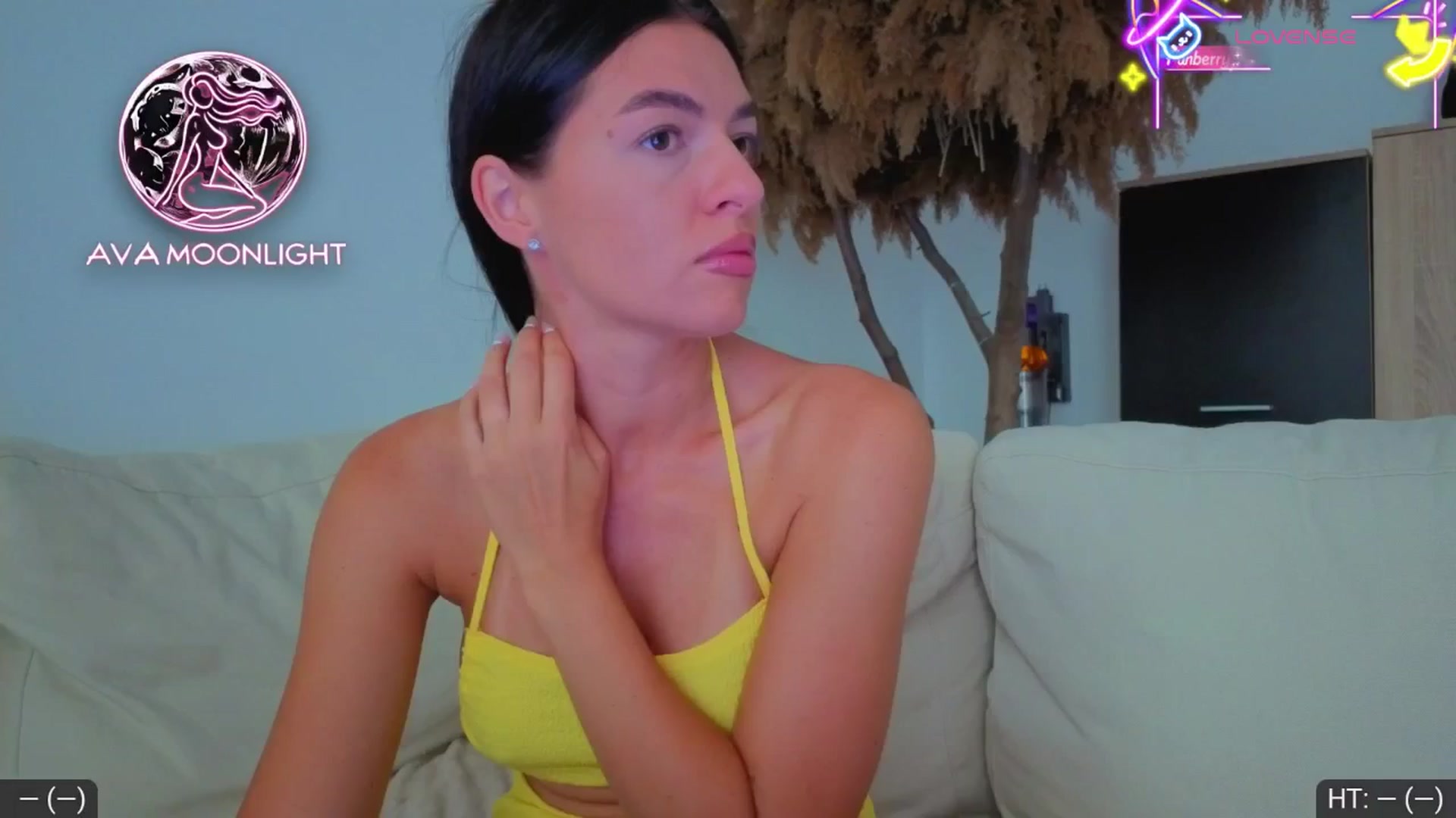 Gallery image thumbnail from AvaMoonlight's myfreecams stream on, 08/17/2025, 16:06 image 7 of 20