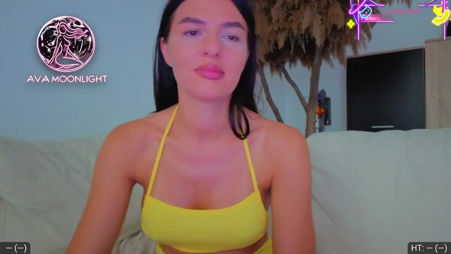 Gallery image thumbnail from AvaMoonlight's myfreecams stream on, 08/17/2025, 16:06 image 9 of 20