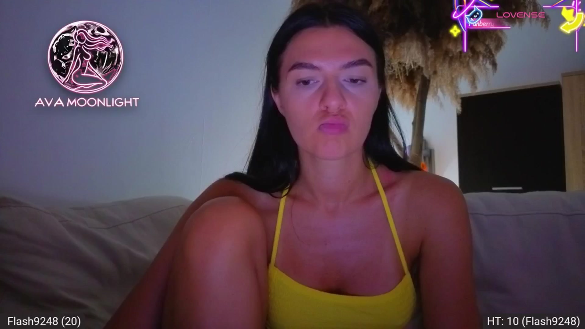 Gallery image thumbnail from AvaMoonlight's myfreecams stream on, 08/17/2025, 22:47 image 15 of 20