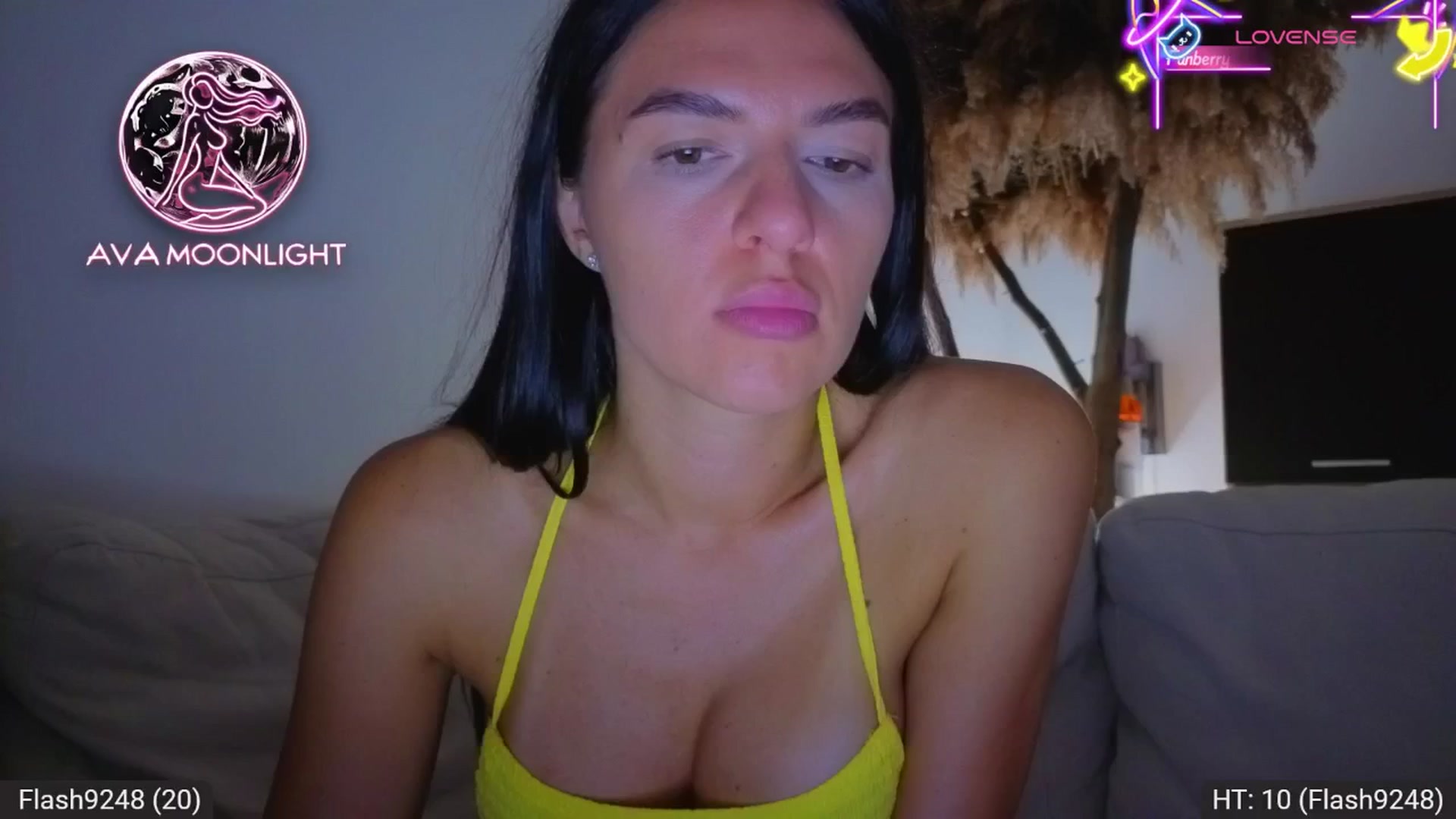 Gallery image thumbnail from AvaMoonlight's myfreecams stream on, 08/18/2025, 24:19 image 12 of 20